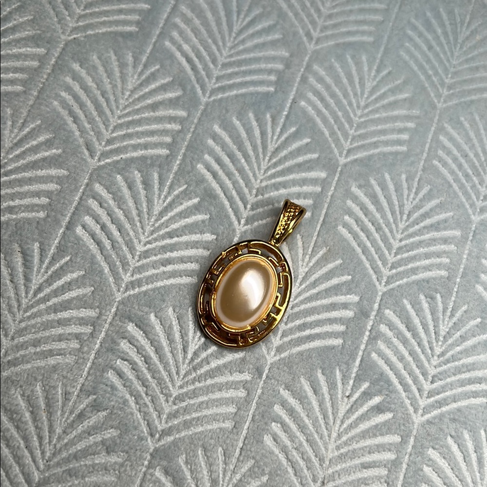 Gold and Cream Pendant